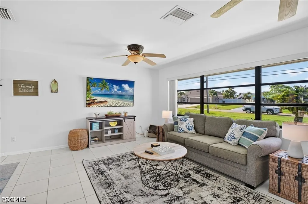1211 SE 21st Street Cape Coral FL 33990