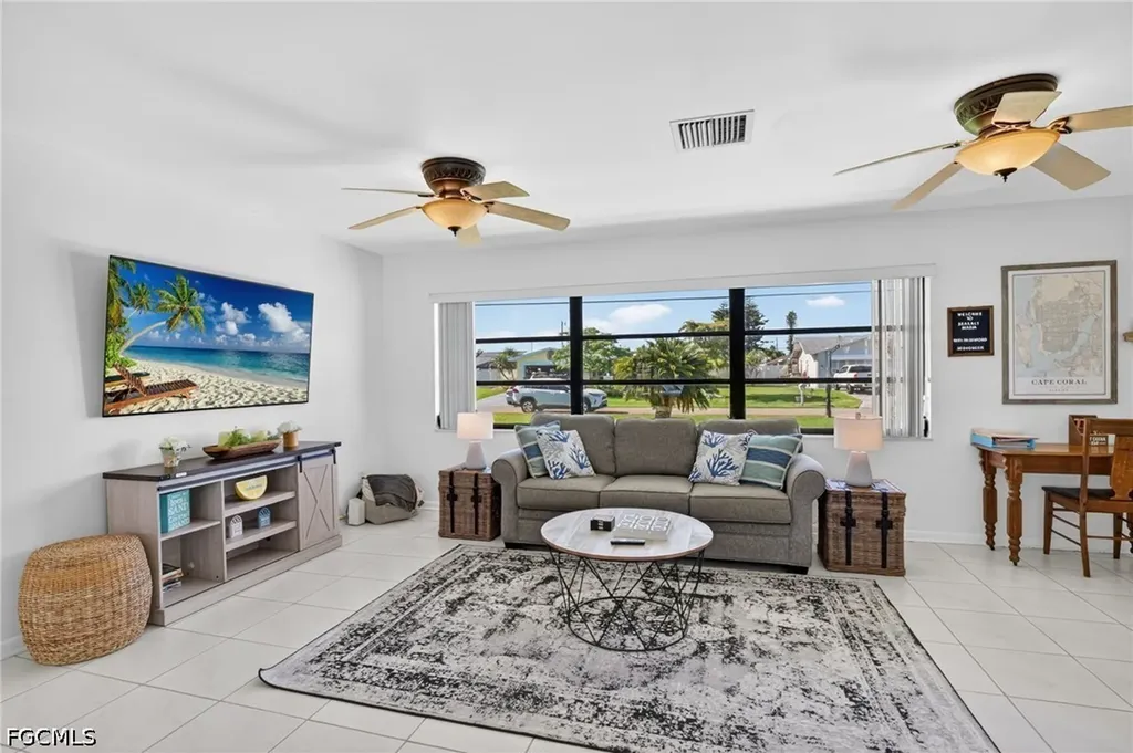 1211 SE 21st Street Cape Coral FL 33990