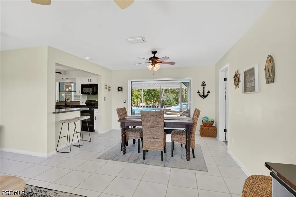 1211 SE 21st Street Cape Coral FL 33990