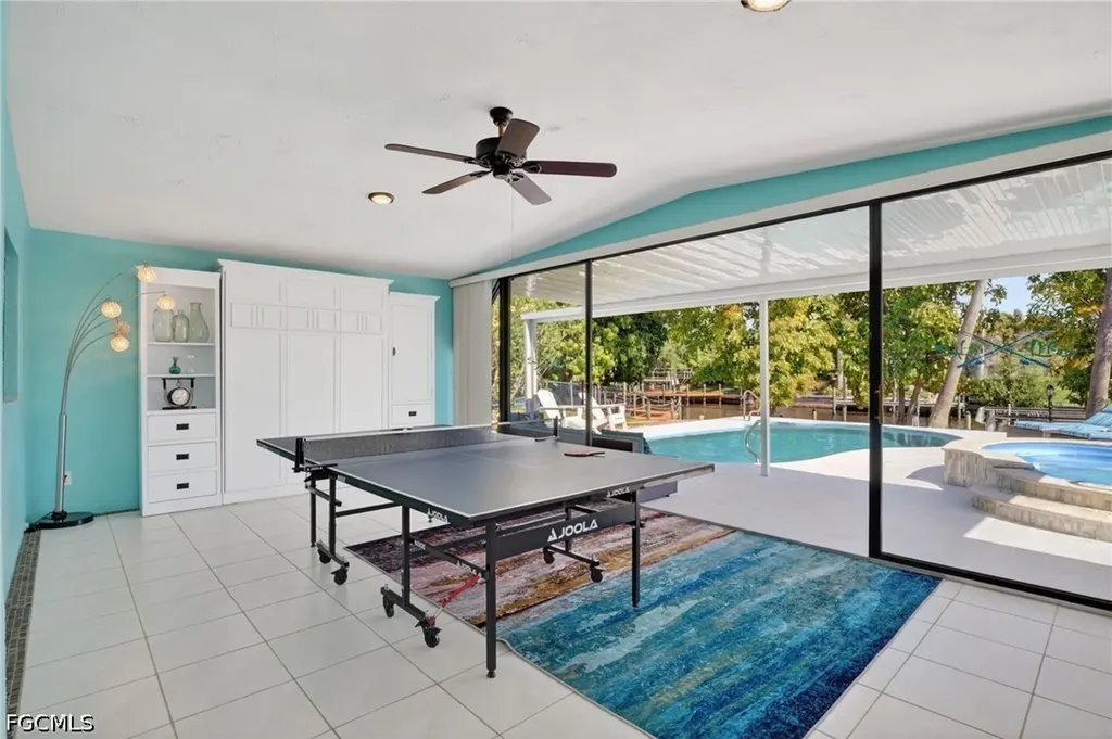 1211 SE 21st Street Cape Coral FL 33990