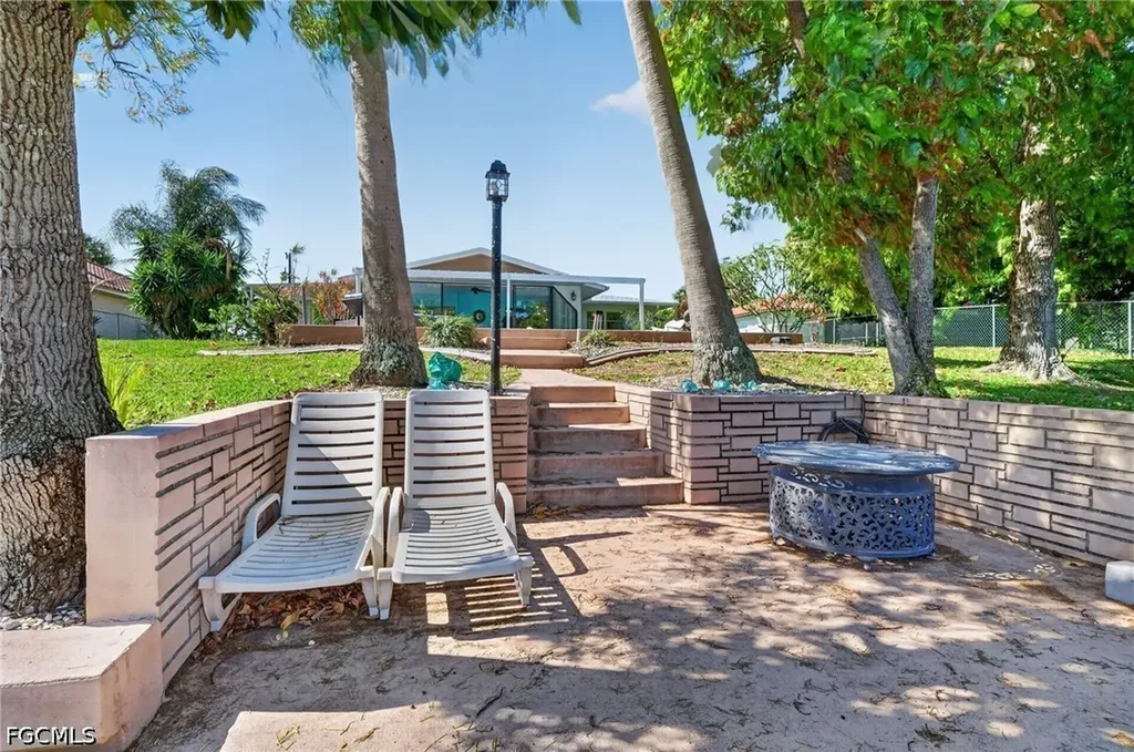 1211 SE 21st Street Cape Coral FL 33990