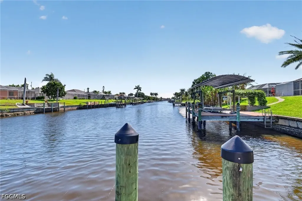 1211 SE 21st Street Cape Coral FL 33990