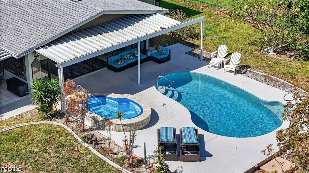 1211 SE 21st Street Cape Coral FL 33990