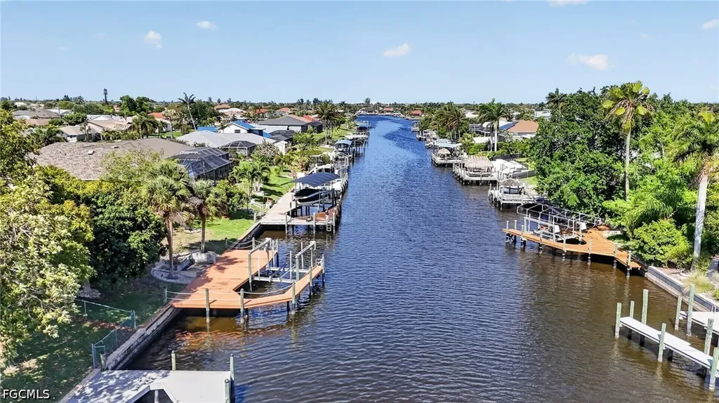 1211 SE 21st Street Cape Coral FL 33990