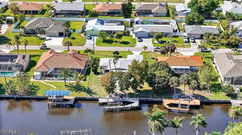 1211 SE 21st Street Cape Coral FL 33990