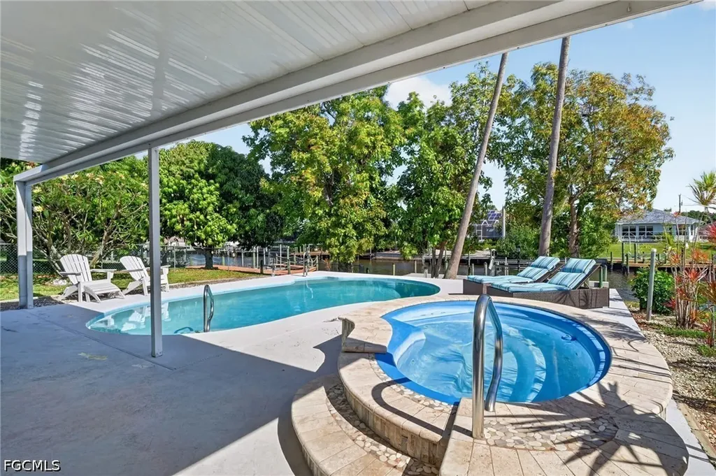 1211 SE 21st Street Cape Coral FL 33990