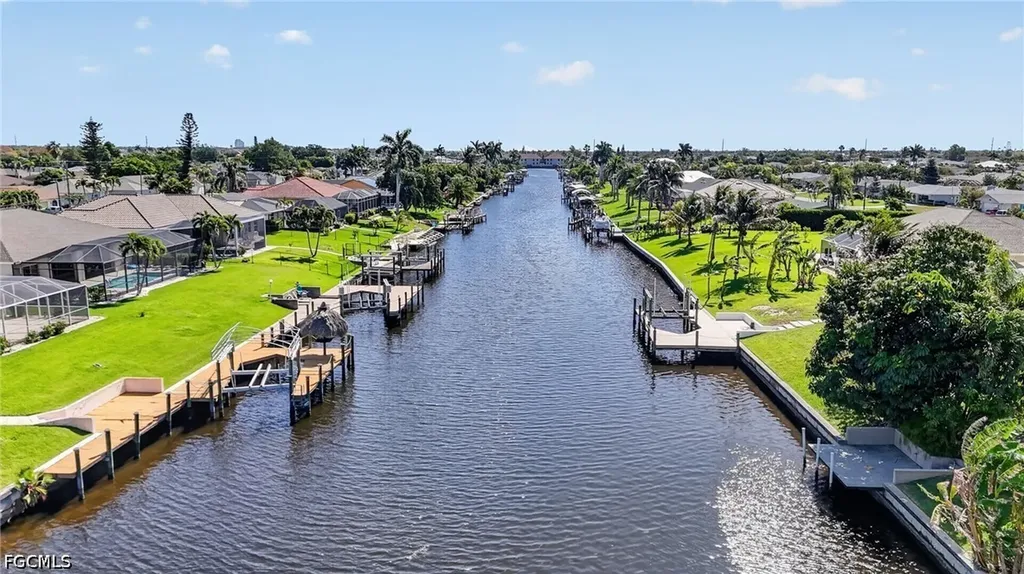1211 SE 21st Street Cape Coral FL 33990
