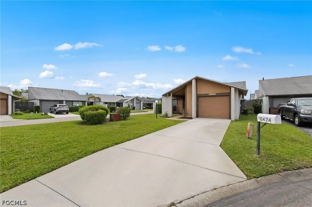 18424 Orangecrest Court Lehigh Acres FL 33936