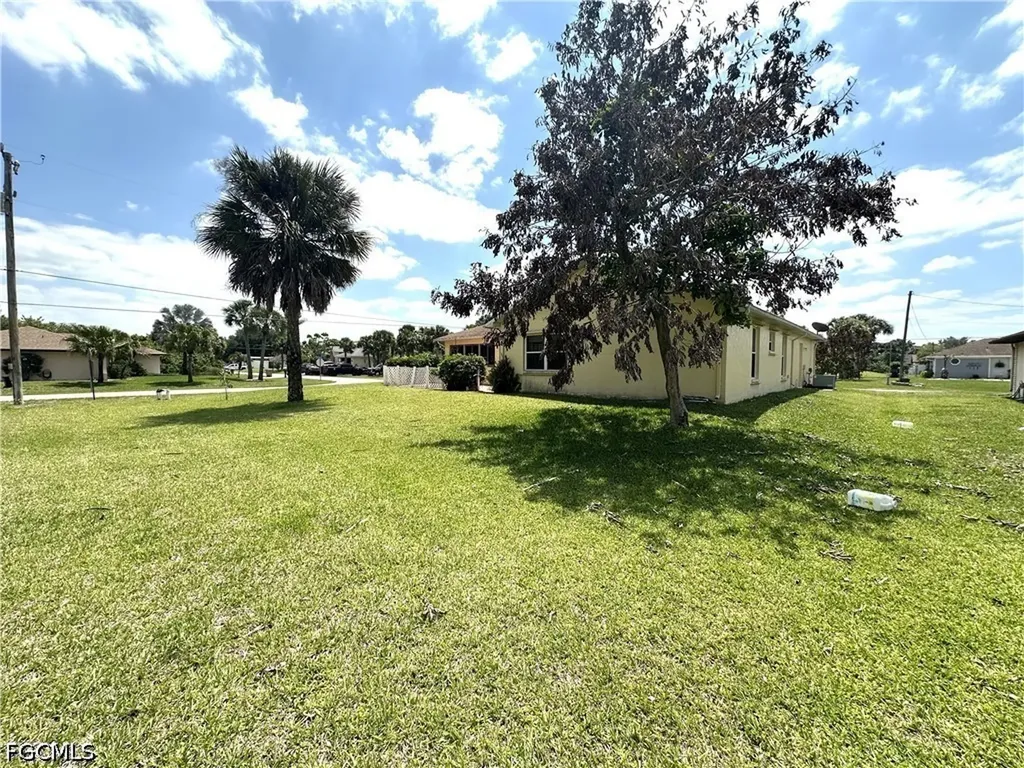 2409 Del Ray Place Lehigh Acres FL 33936