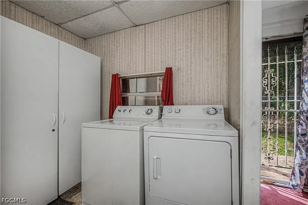 315 Fountain View Boulevard North Fort Myers FL 33903