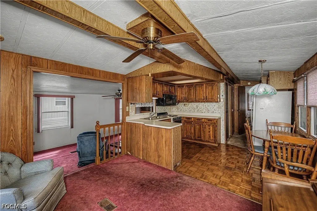 315 Fountain View Boulevard North Fort Myers FL 33903