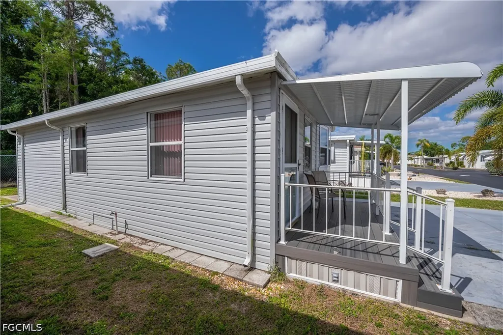 315 Fountain View Boulevard North Fort Myers FL 33903