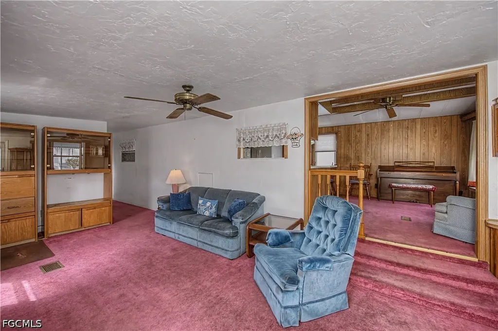 315 Fountain View Boulevard North Fort Myers FL 33903