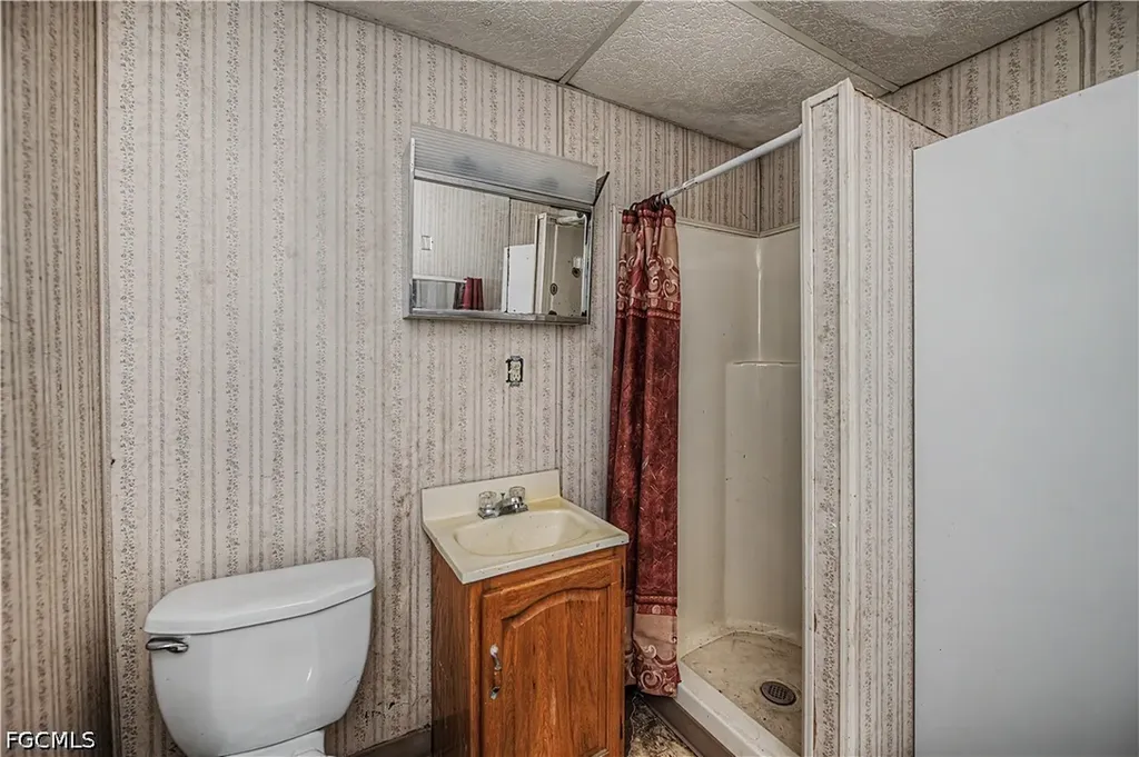 315 Fountain View Boulevard North Fort Myers FL 33903