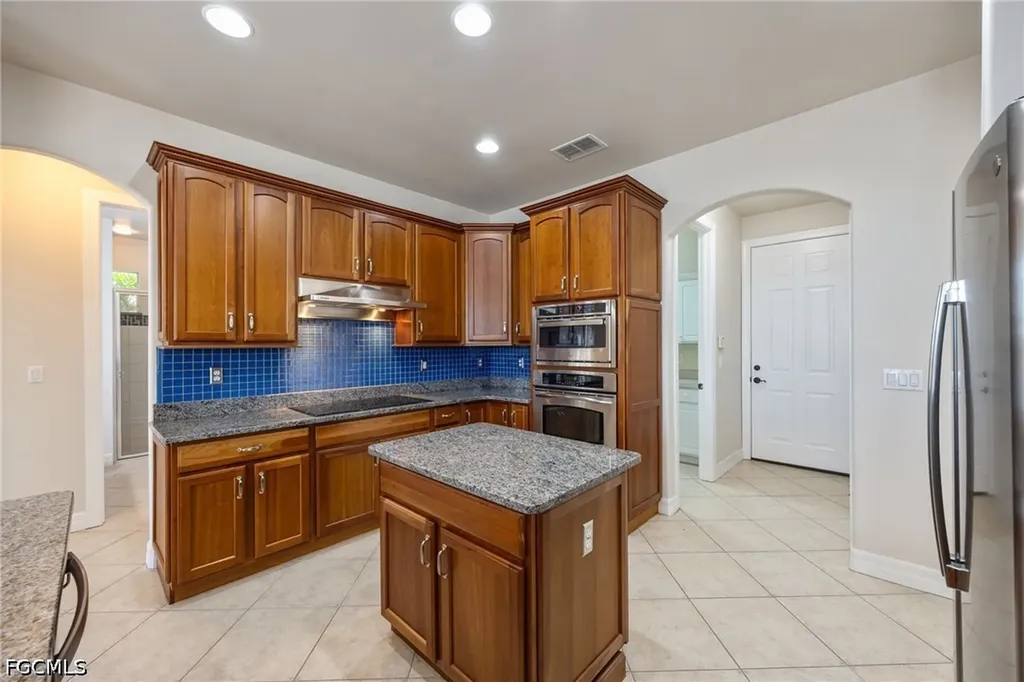 1128 NW 43rd Avenue Cape Coral FL 33993