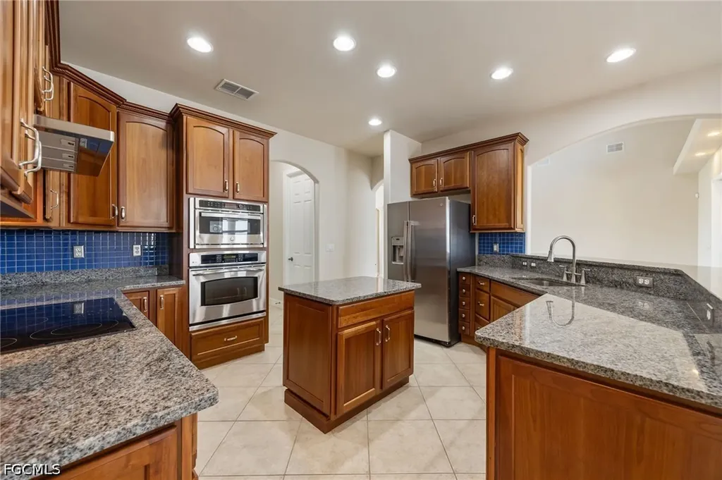 1128 NW 43rd Avenue Cape Coral FL 33993
