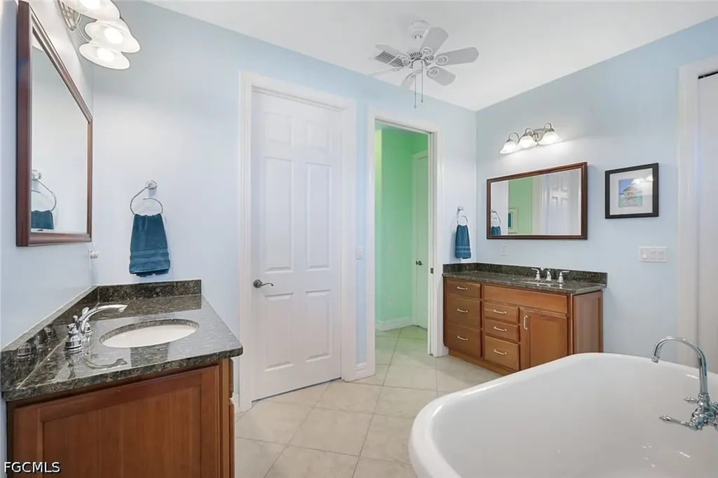 1128 NW 43rd Avenue Cape Coral FL 33993