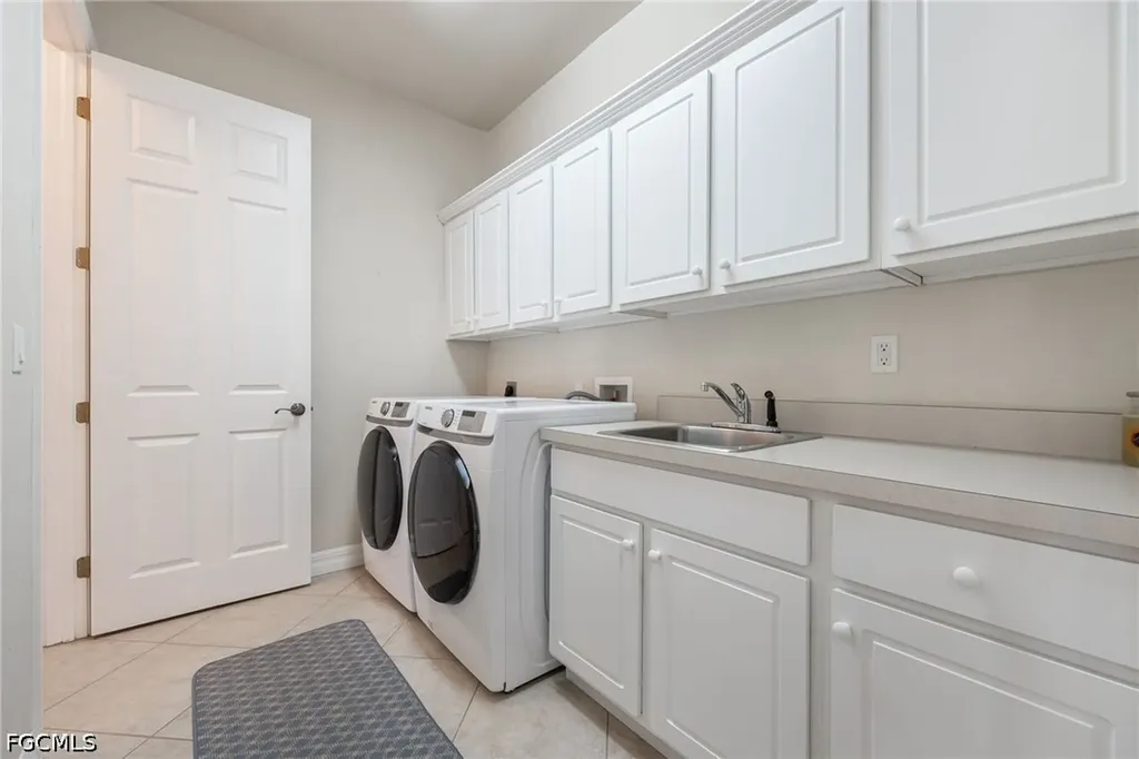 1128 NW 43rd Avenue Cape Coral FL 33993