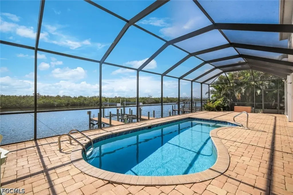 1128 NW 43rd Avenue Cape Coral FL 33993