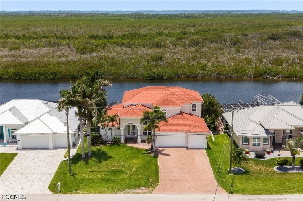 1128 NW 43rd Avenue Cape Coral FL 33993
