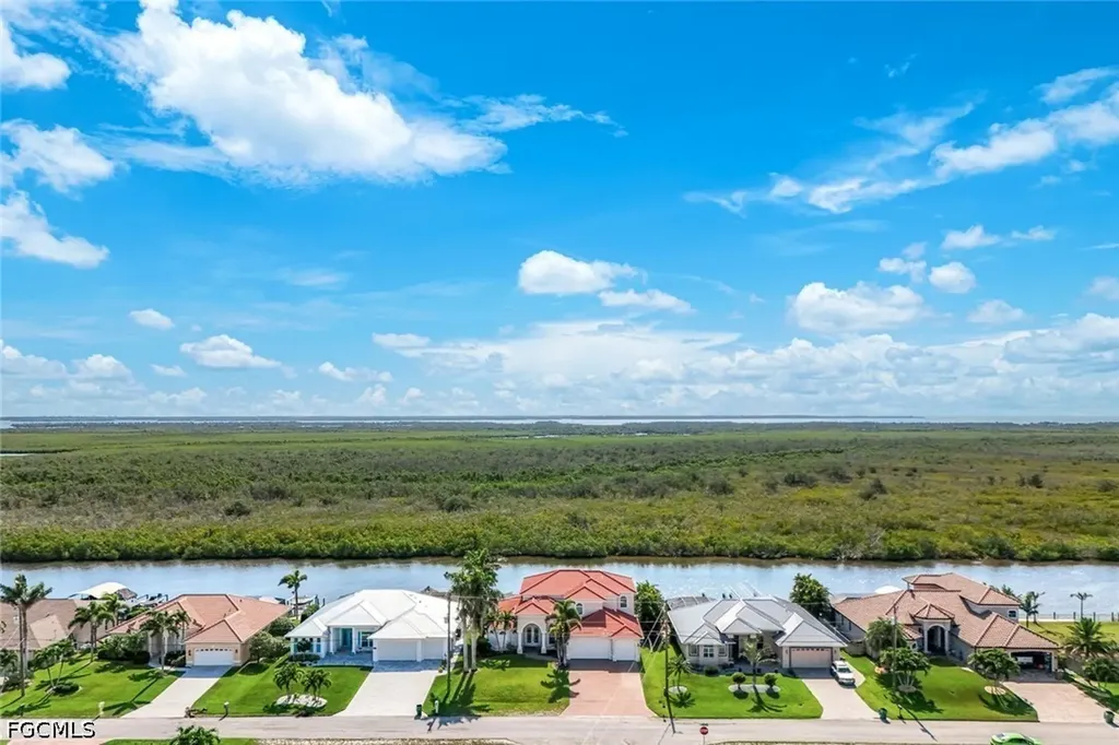 1128 NW 43rd Avenue Cape Coral FL 33993
