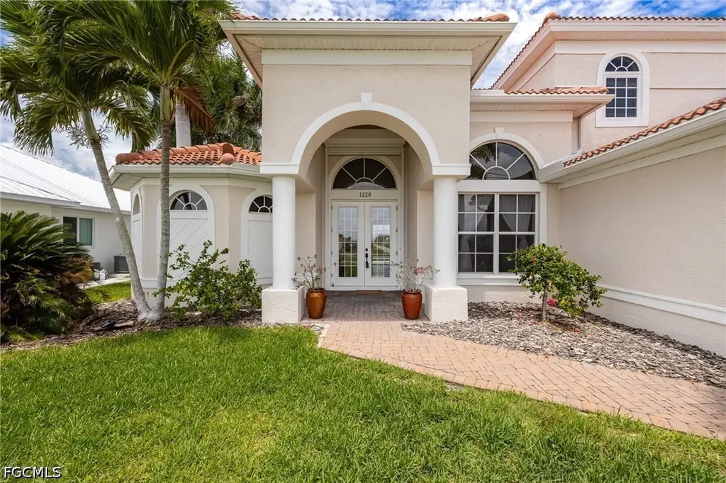 1128 NW 43rd Avenue Cape Coral FL 33993