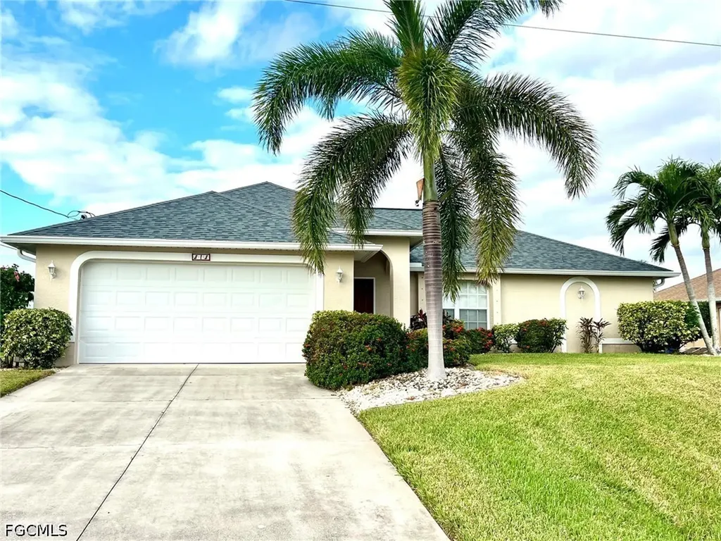 818 SW 8th Place Cape Coral FL 33991