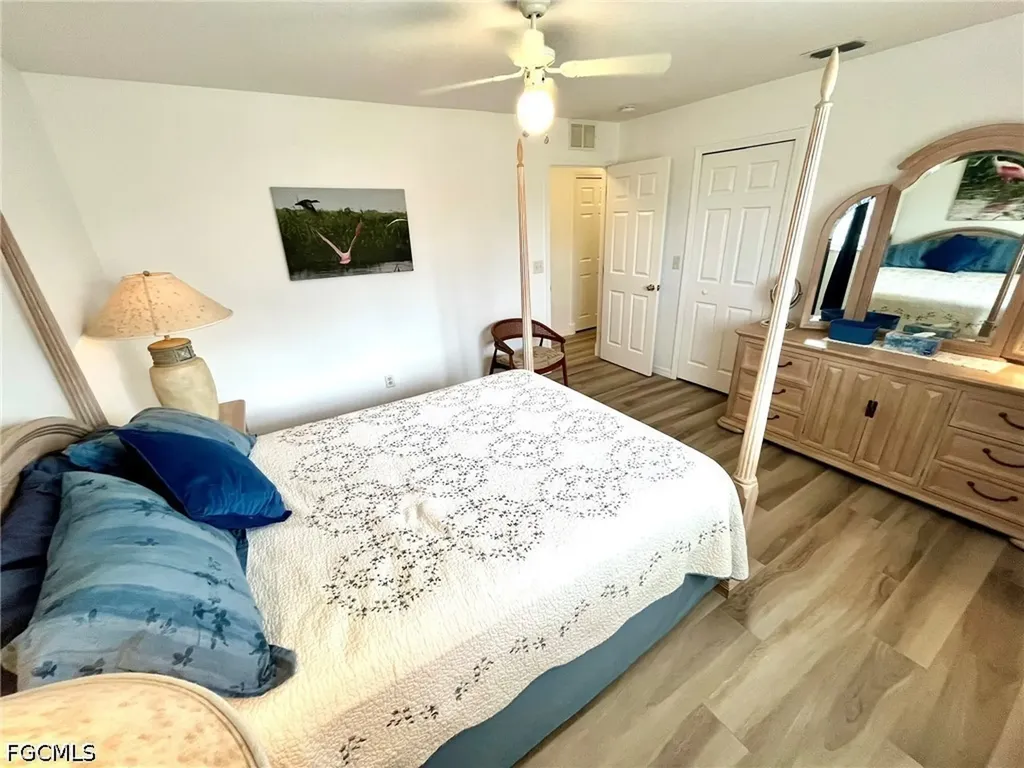 818 SW 8th Place Cape Coral FL 33991