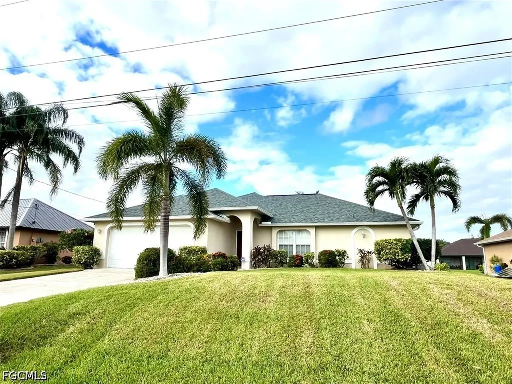 818 SW 8th Place Cape Coral FL 33991