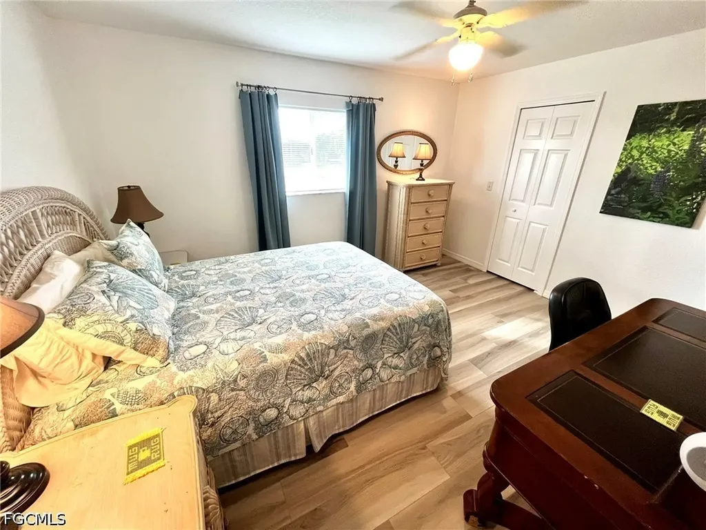 818 SW 8th Place Cape Coral FL 33991