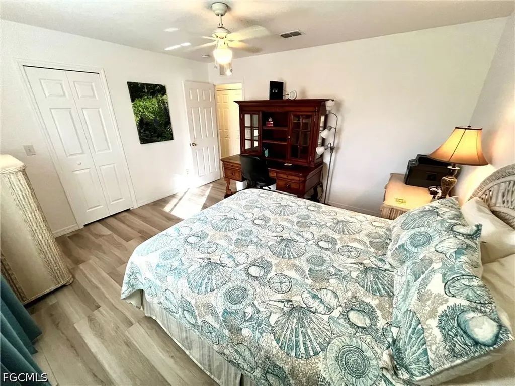818 SW 8th Place Cape Coral FL 33991