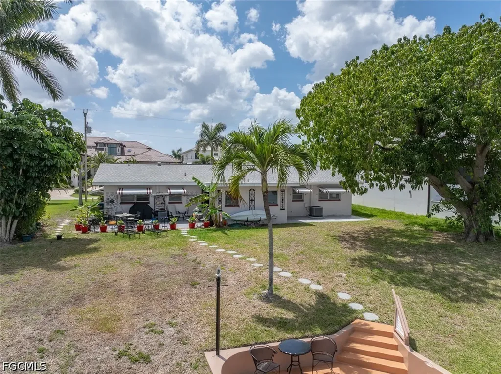 1649 Edith Esplanade Cape Coral FL 33904