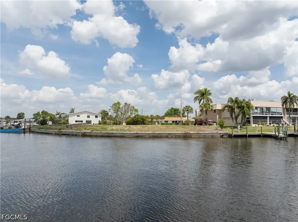 1649 Edith Esplanade Cape Coral FL 33904