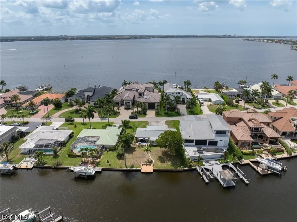 1649 Edith Esplanade Cape Coral FL 33904