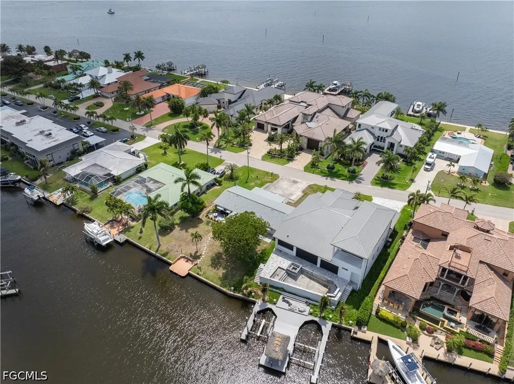 1649 Edith Esplanade Cape Coral FL 33904