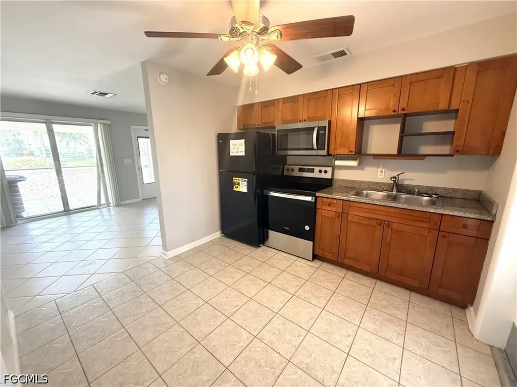 1649 Edith Esplanade Cape Coral FL 33904