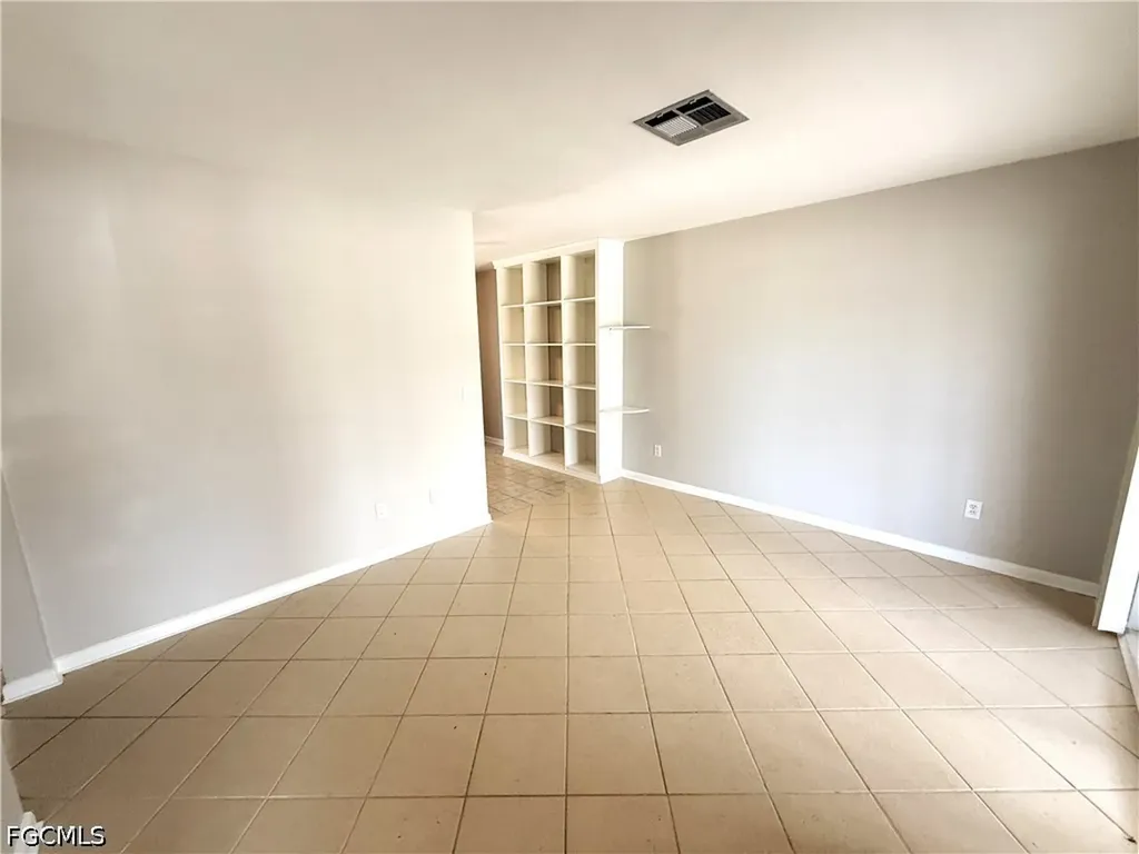 1649 Edith Esplanade Cape Coral FL 33904