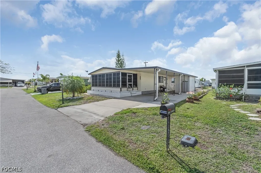 5506 Harbor Lane North Fort Myers FL 33917