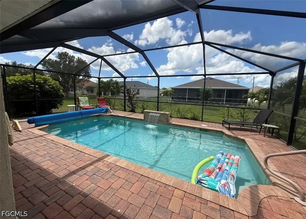 348 SW 29th Place Cape Coral FL 33991