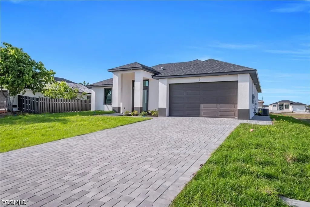 1412 NE 2nd Place Cape Coral FL 33909