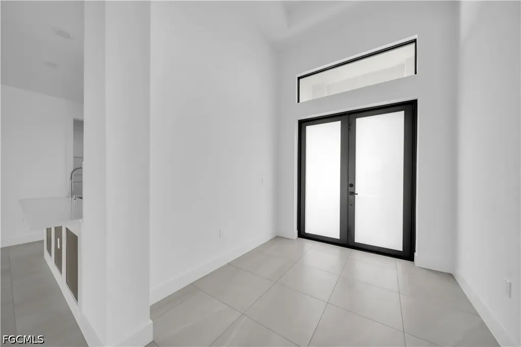 1412 NE 2nd Place Cape Coral FL 33909