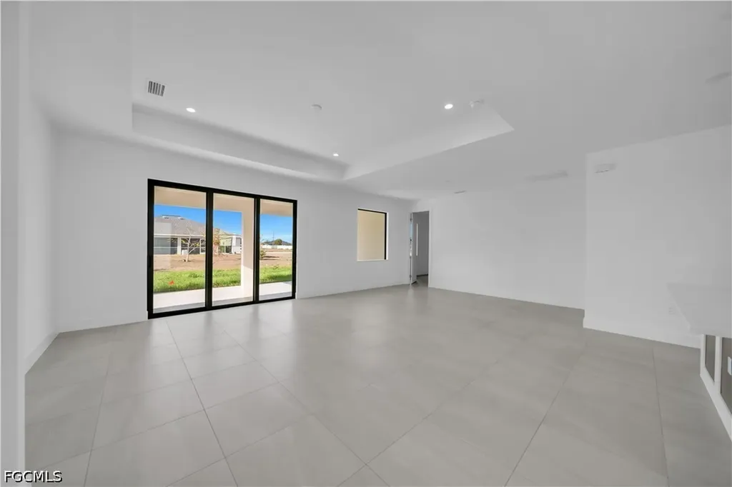1412 NE 2nd Place Cape Coral FL 33909