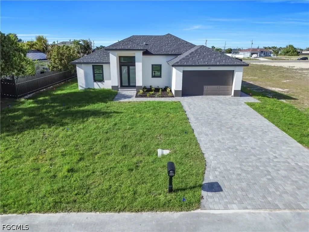 1412 NE 2nd Place Cape Coral FL 33909