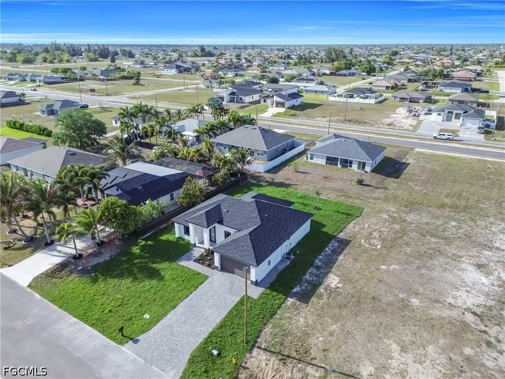 1412 NE 2nd Place Cape Coral FL 33909