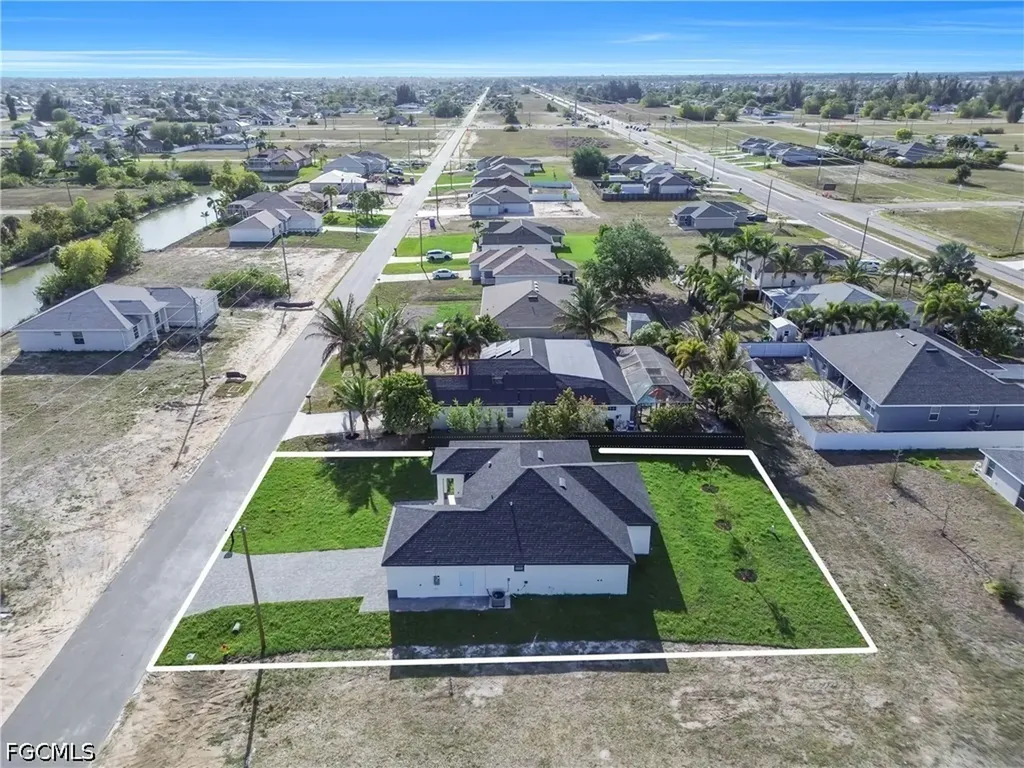 1412 NE 2nd Place Cape Coral FL 33909