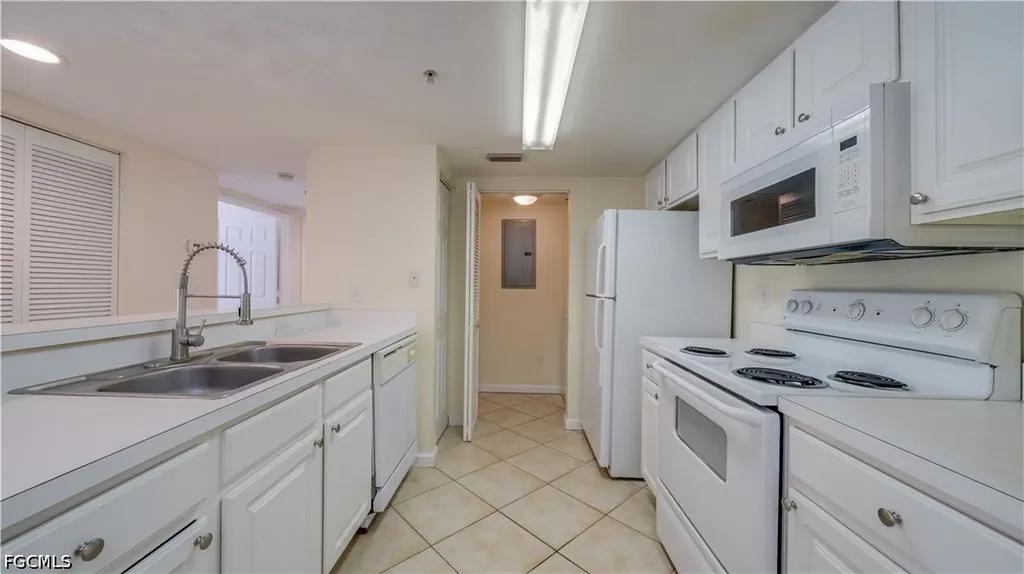 4105 Residence Drive Fort Myers FL 33901