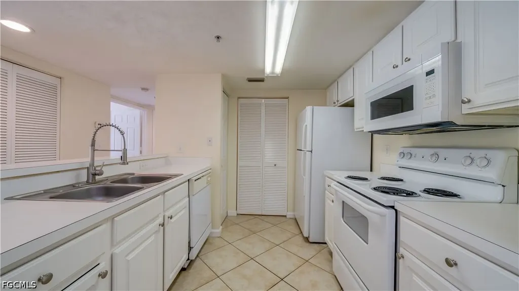 4105 Residence Drive Fort Myers FL 33901