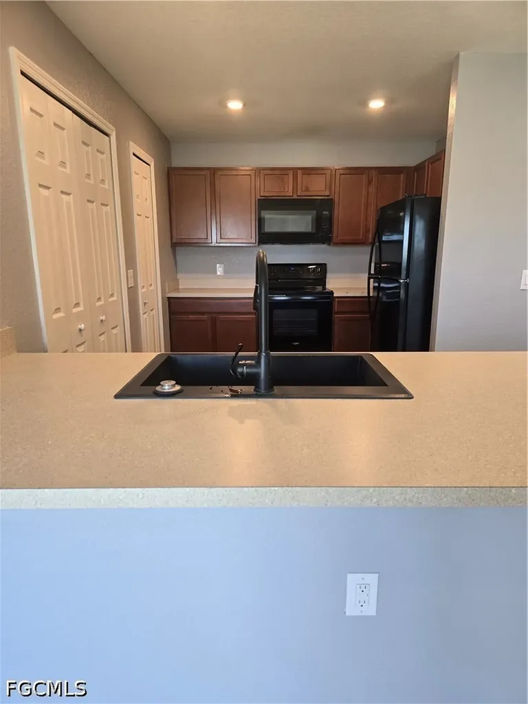 2122 NE 13th Place Cape Coral FL 33909