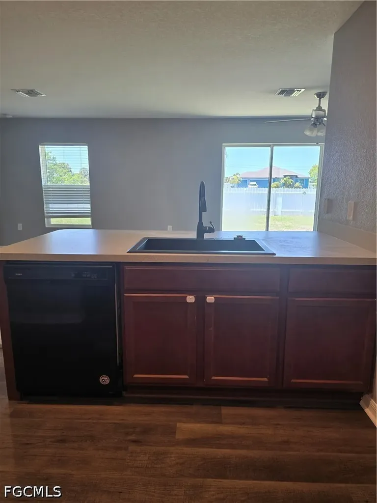 2122 NE 13th Place Cape Coral FL 33909