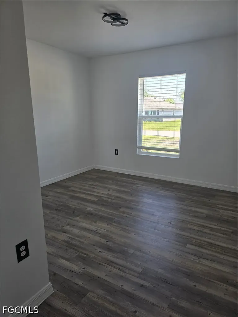 2122 NE 13th Place Cape Coral FL 33909